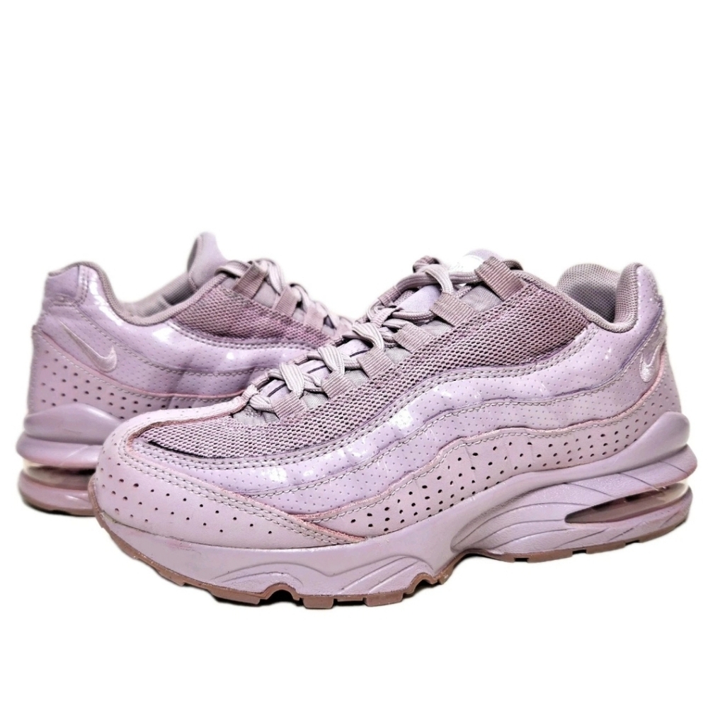 NIKE Air Max 95 SE GS Elemental Rose Sz 6Y Lavender Patent Leather AJ1899-600